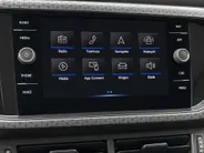 Volkswagen T-Cross 1.0 TSI 110pk DSG Style · Apple/Android Car Play · Camera · Climatronic · ACC · 17'' Inch ·