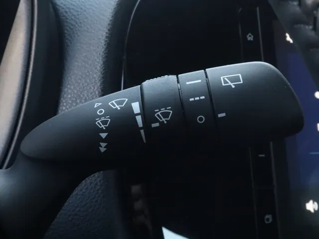 Toyota Aygo X 1.0 VVT-i MT Play Allseason banden | Armsteun