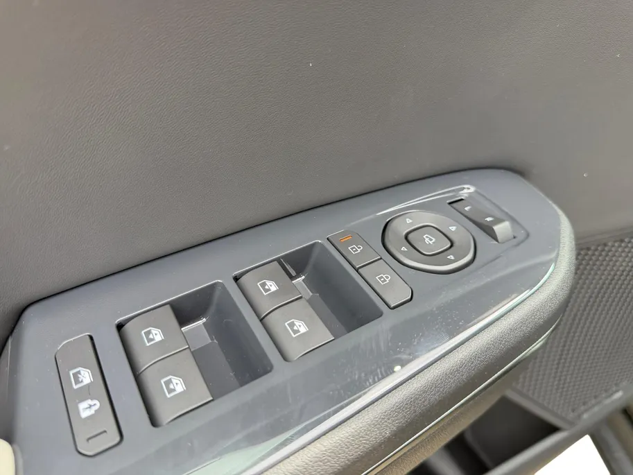 Kia EV5 GT-PlusLine 81.4 kWh Auto is verkocht | Warmtepomp | Massagefunctie | Harman/Kardon audio-installatie | Dodehoekcamera | 360 camera | Glazen schuif-/kanteldak | Memory seats | Elektrisch bedienbare achterklep