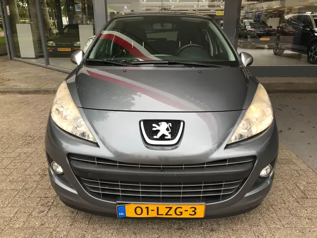 Peugeot 207 1.6 VTi Sportium