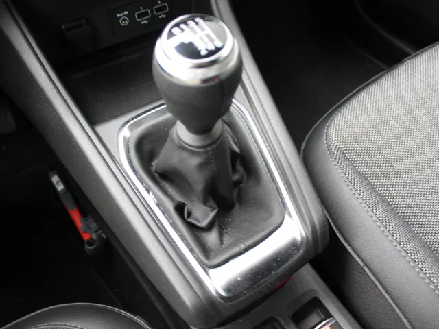 Renault Captur 1.3 TCe 140 Rive Gauche | grootscherm | achteruitrijcamera | navigatie