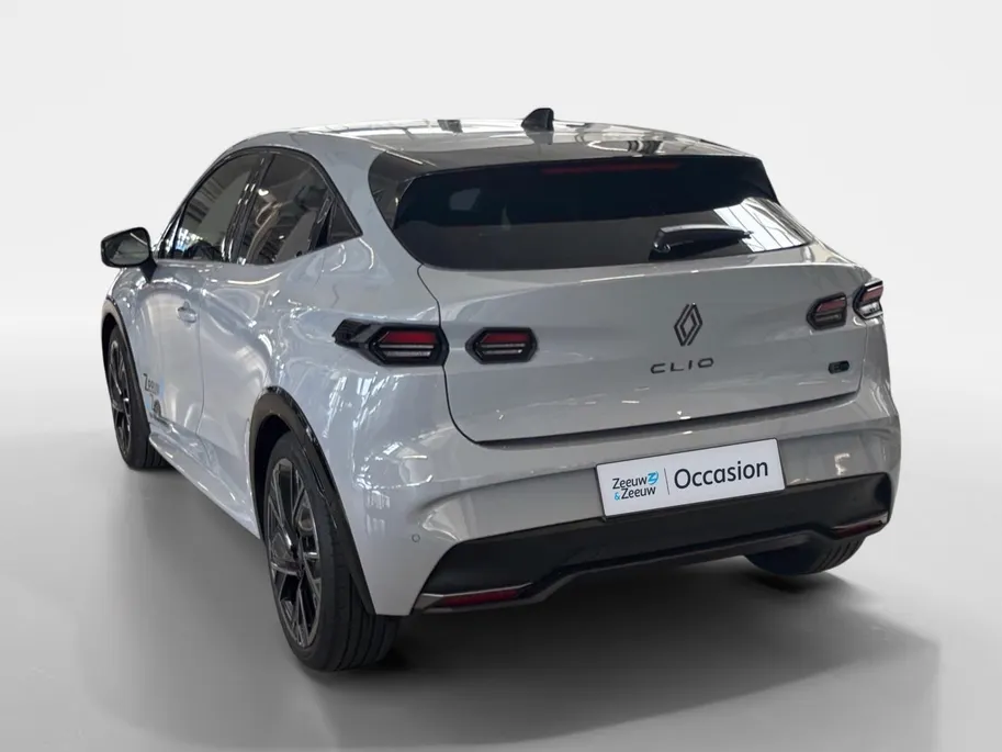 Renault Clio 1.8 Hybrid 160 esprit Alpine AUTOMAAT STOELVERWARMING STUURVERWARMING NAVI APPLE CARPLAY ANDROID AUTO LM VELGEN ALPINE ESPIRT UITVOERING !!!LET OP DEMO VRAAG NAAR ACTUELE KMSTAND!!!