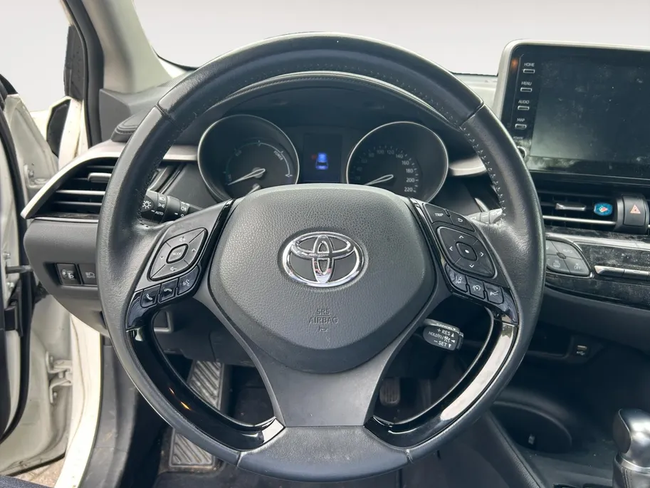 Toyota C-HR 1.8 Hybrid Active NU RIJKLAAPRIJS incl. 12 Maanden GARANTIE! Premiumpakket GRATIS!!