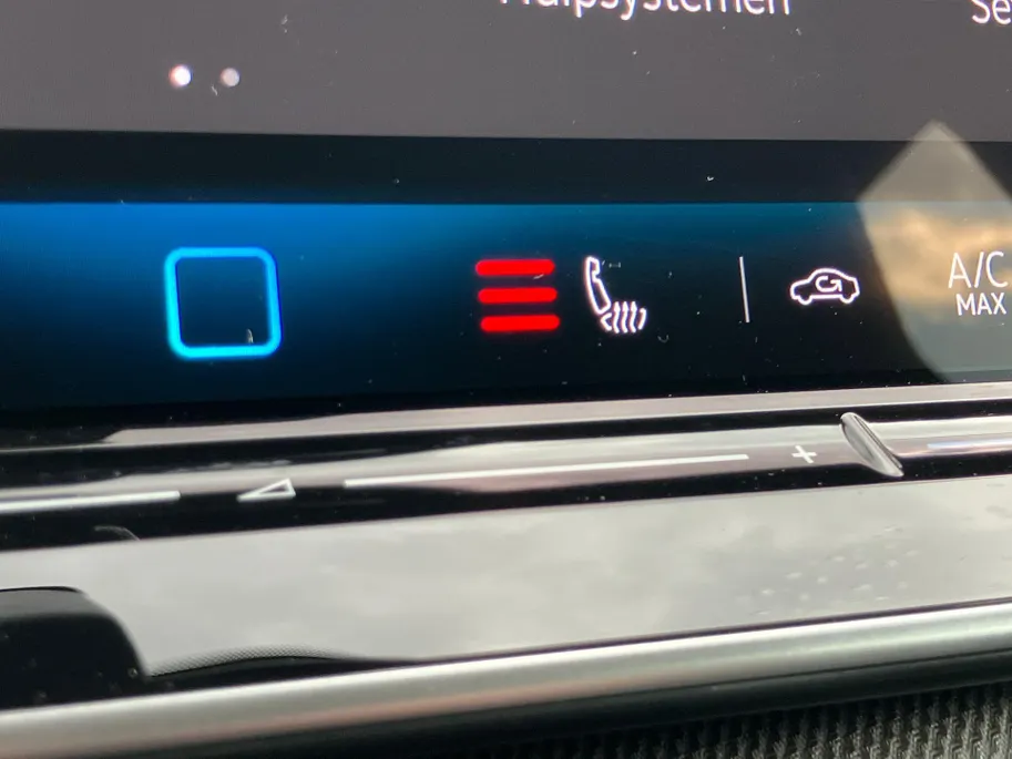 Volkswagen Golf 1.5eHybrid 200kW/272PK GTE Black Style · Panoramadak · Trekhaak · Camera ·  Apple/Android Car Play · Garantie t/m 10-09-2030 of 10000km.