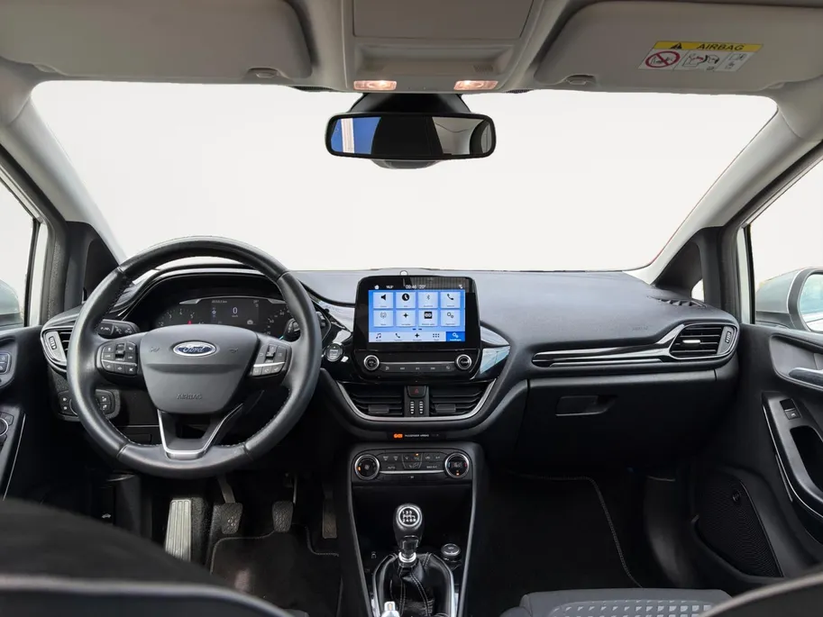 Ford Fiesta 1.0 EcoBoost Titanium | 1e Eigenaar | NL-Auto | Nieuwe distributieriem | Camera | Adaptive Cruisecontrol | Voorruitverwarming | B&O Audio | Navigatie | Apple Carplay&Android Auto | Climate Control | Dealer onderhouden |