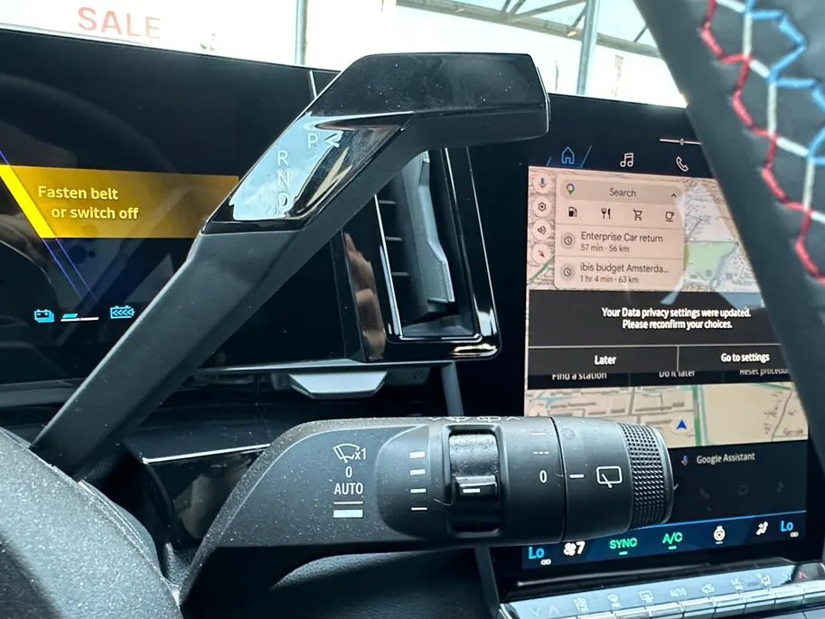 Renault Espace E-Tech full hybrid 200 esprit Alpine 5p. | Automaat | Apple Carplay & Android Auto | Head Up Display | Camera | Stuurverwarming | Apple Carplay & Android Auto | 12 Maanden BOVAG Garantie