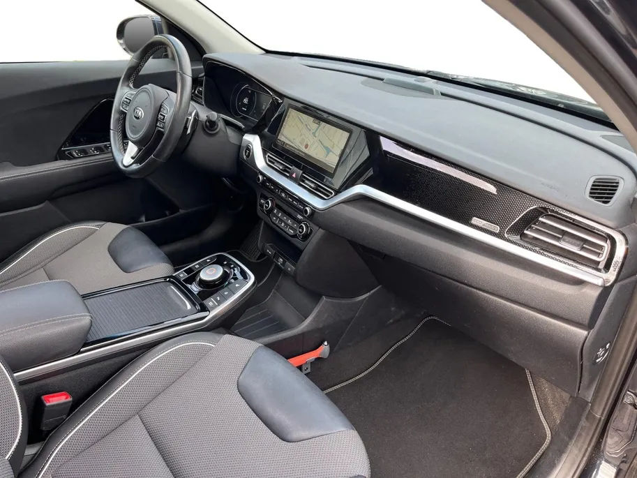 Kia e-Niro DynamicPlusLine 64 kWh | Stoelverwarming | Keyless entry | Schuifdak