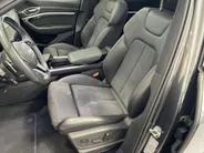 Audi e-tron 55 Quattro 408pk S Edition 95 kWh · SOH 95,8% · Panoramadak · Luchtvering · 360 Camera · Elek. Voorstoelen · Elek. Achterklep · Stoel-& Stuurverwarming · 21'' Inch ·