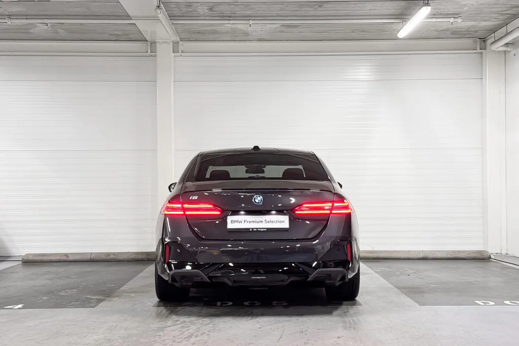 BMW i5 Sedan eDrive40