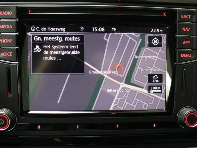 Volkswagen Beetle Cabriolet 1.2 TSI 105pk handgeschakeld | Navigatie | PDC | Stoelverw.|