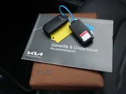 Kia Niro 1.6 GDi Hybrid DynamicPlusLine | Schuif-/kanteldak | Stuur-/stoelverwarming | Cruise adapt. | Camera | Clima | 16' LM | Navi |