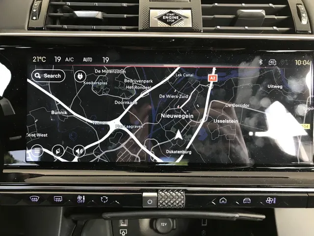 DS 7 1.6 PHEV 300 4x4 Pallas