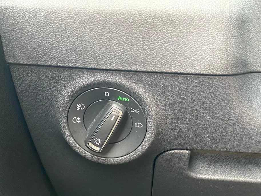 Škoda Karoq 1.0 TSi Style Business NL Auto | Trekhaak | Canton Sound | Stoelverwarming | Elektr. kofferklep | Etc.