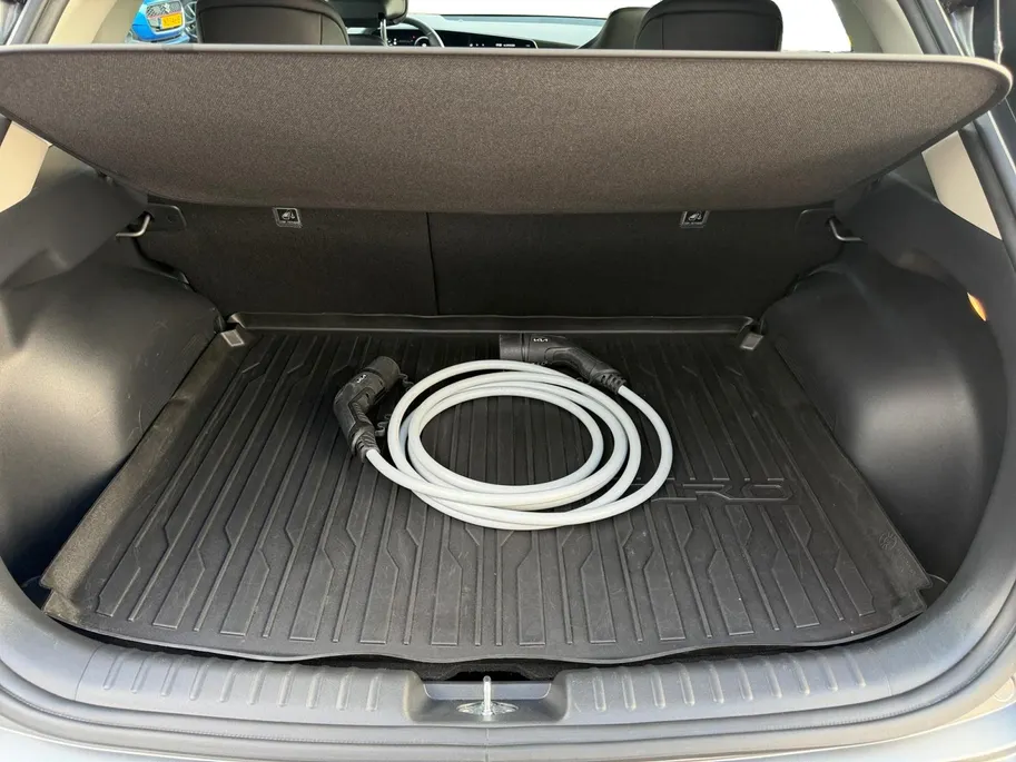 Kia Niro EV DynamicLine 64.8 kWh | Zeer nette auto | Navigatie | Apple CarPlay & Android Auto | Achteruitrijcamera | Fabrieksgarantie t/m 6-2030 |