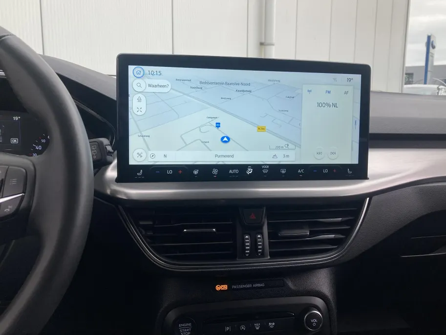 Ford Focus 1.0 EcoBoost Hybrid 125 pk Titanium SYNC 4 Navigatie - Apple Carplay/ Android Auto- Winter Pack - 16inch Lichtmetalen velgen