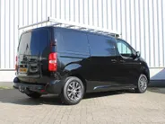 Toyota ProAce Worker 1.6 D-4D Professional | Trekhaak | Imperiaal | Zijwandbekleding | Betonplex vloer | PDC | Clima | Navi | 16' LM | All seasons |