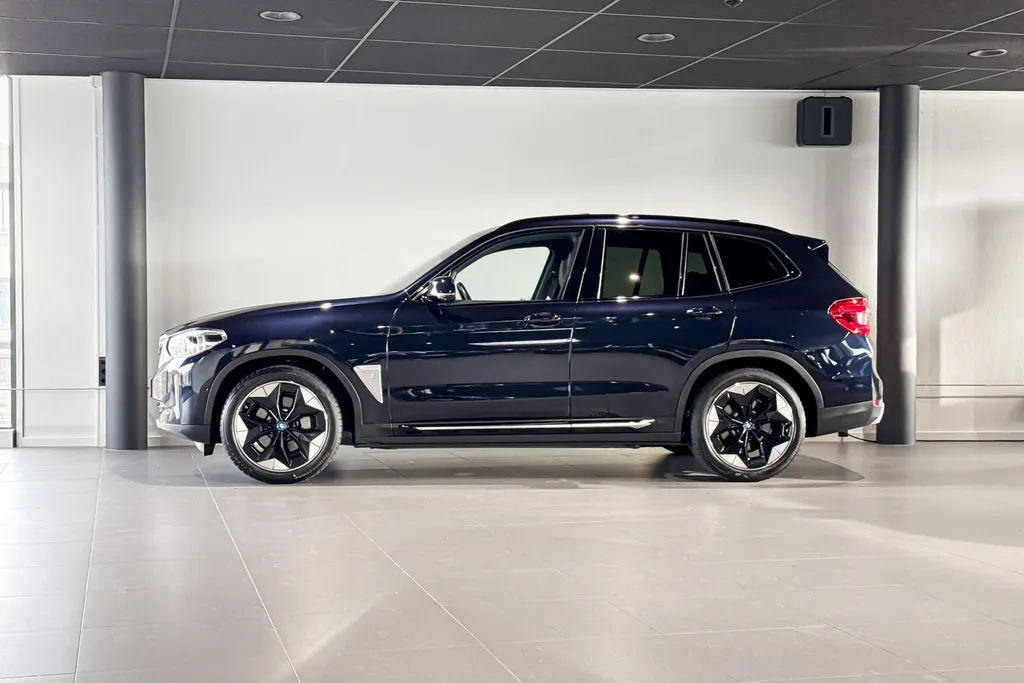 BMW iX3 High Executive 80 kWh