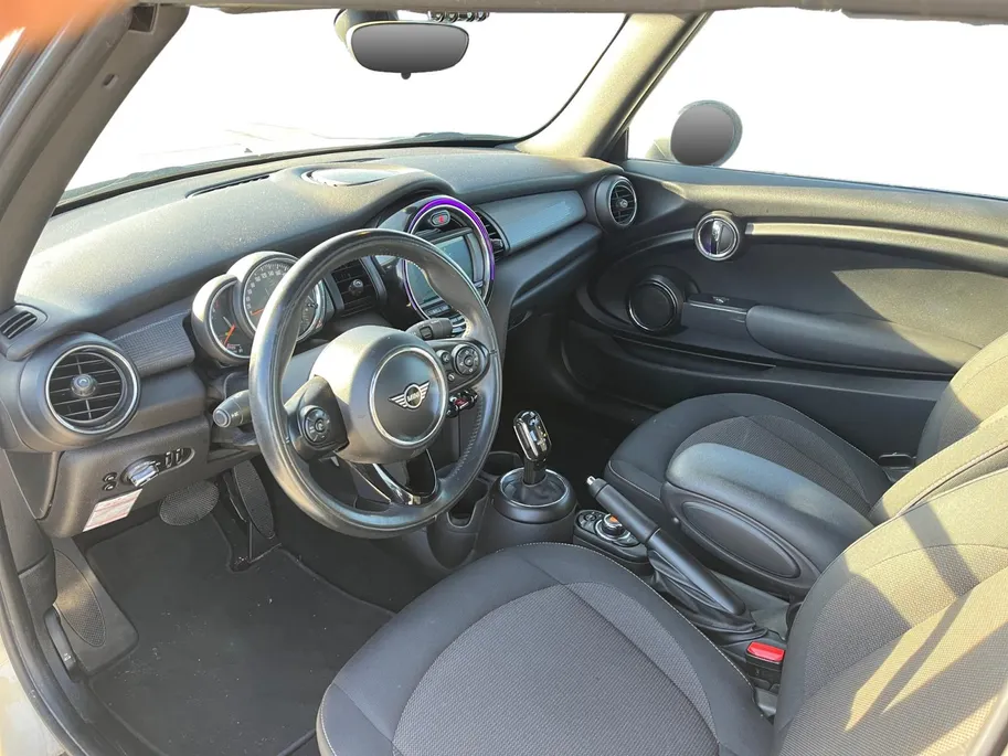 MINI Cooper Cabrio 1.5 Salt Sportieve frisse cabrio, genieten met open dak!