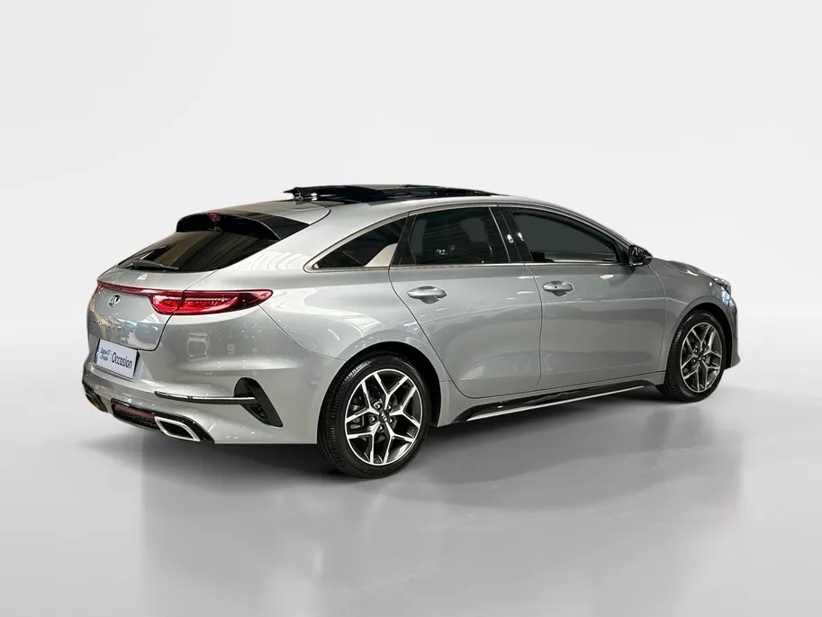 Kia ProCeed 1.0 T-GDI GT-Line | Elektrisch Glazen Schuif / Kanteldak | Apple Carplay / Android Auto | Navigatiesysteem | Stoel + Stuurverwarming | Licht + Regensensor | Parkeersensoren + Camera Achter | Cruise Control | 17” Lichtmetalen Velgen | Climate Control Rijst