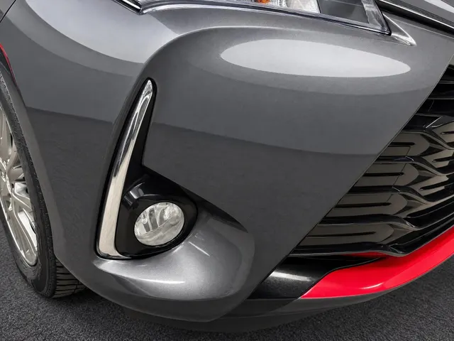 Toyota Yaris 1.5 VVT-i Design Red | Navigatie | Camera