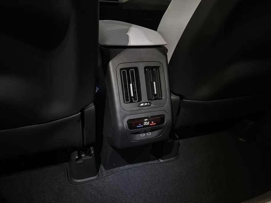 BMW iX3 50 xDrive 113 kWh
