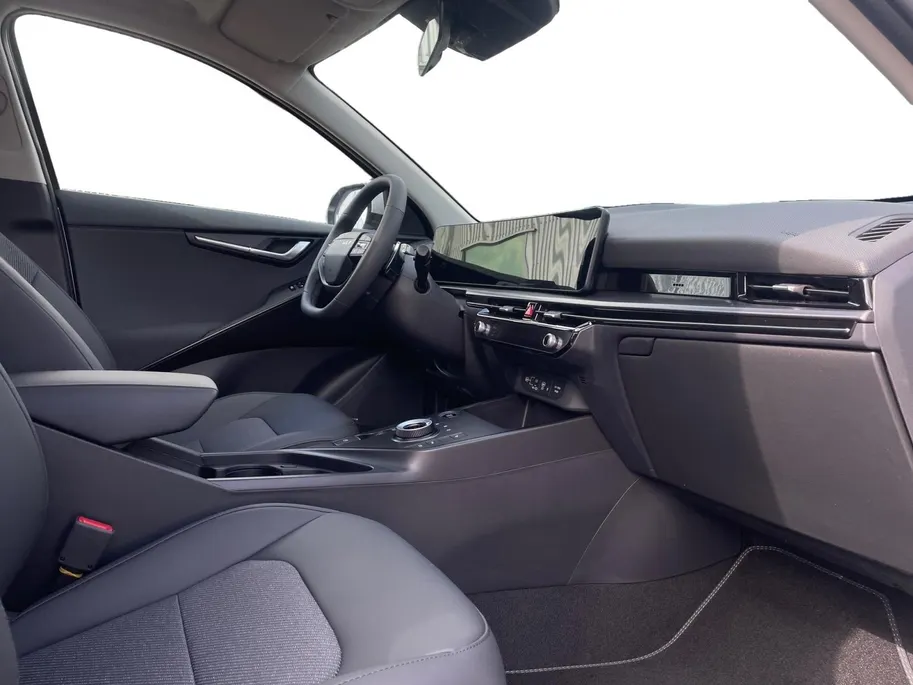 Kia Niro 1.6 GDi Hybrid DynamicPlusLine | Navigatie | Climate control | Elektrische bestuurders stoel | Schuif/kantel dak | Elektrische achterklep | DEMO