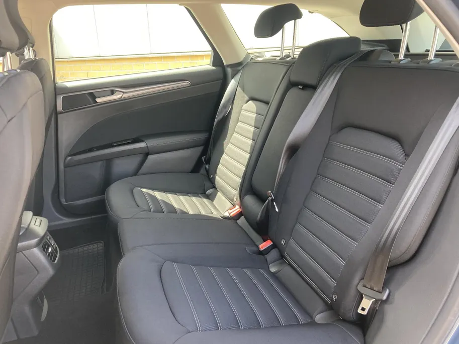 Ford Mondeo 2.0 Hybrid 187 pk Titanium Wagon AGR bestuurdersstoel, stoelverwarming