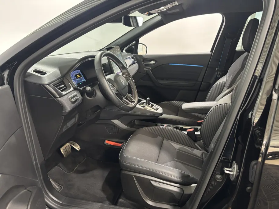 Renault Captur 160PK E-Tech Full Hybrid Esprit Alpine Automaat | DEMO | Sidebars | Adaptive Cruise Control | Camera | Digital Cockpit | Apple CarPlay/Android Auto | Climate Control | Parkeersensoren | Lichtmetalen Velgen |