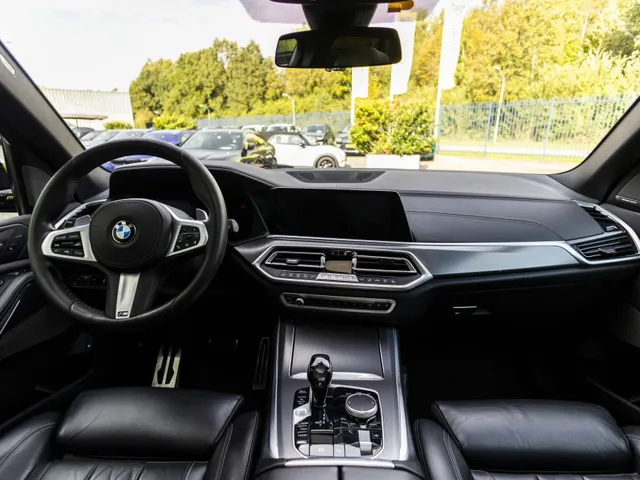 BMW X5 xDrive45e High Executive | NL geleverd | 1e Eigenaar | Achteras besturing |