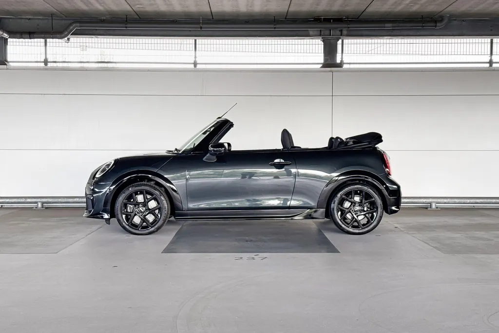 MINI Cooper Cabrio 2.0 Cooper C John Cooper Works XL