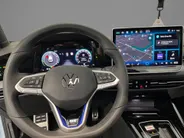 Volkswagen Golf 1.5 eHybrid 272pk DSG GTE · Panoramadak · 360 Camera · Inklap. Trekhaak · Head-Up Display · Matrix LED · Keyless · DCC · Garantie t/m 26-05-2030 of 100.000km