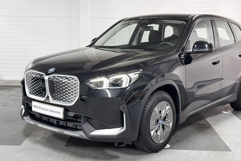 BMW iX1 xDrive30