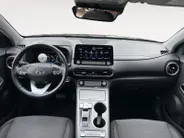 Hyundai Kona EV Comfort Smart 64 kWh | Apple Carplay/Android Auto | cruise control adaptief met Stop&Go | navigatiesysteem full map | Stoelverwarming | warmtepomp |