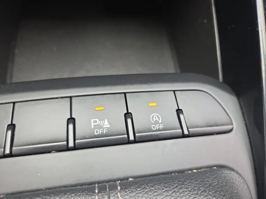 Kia Stonic 1.0 T-GDi Sports Edition Navi | Camera | Cruise Control | Carplay | Metallic lak | LM Velgen 17' | NAP
