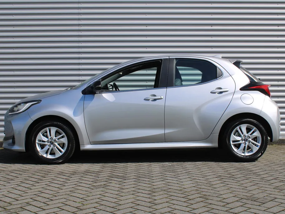 Mazda 2 Hybrid 1.5 Agile | Comfort pakket | 15' LM | Stoelverwarming | Apple Carplay/Android Auto |