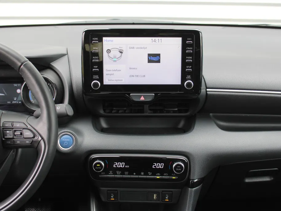 Mazda 2 Hybrid 1.5 Agile | Comfort pakket | Trekhaak | CarPlay | Camera | Stuur-/stoelverwarming | Cruise adapt. | 15' LM |