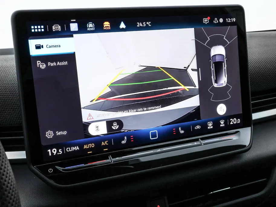 Volkswagen T-Roc R-Line First Edition 1.5 eTSI 150 PK 7 versn. DSG · Electrische achterklep · Achteruitrijcamera · Draadloze telefoonlader · Voorraad OUTLET · Prijs is inclusief inruilpremie ·