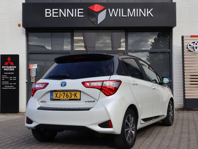 Toyota Yaris 1.5 Hybrid Y20 Exclusive Bi-tone Cruise | Camera |Navi
