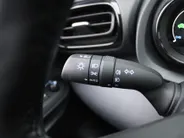 Mazda 2 Hybrid 1.5 Agile Comfort pakket | Airco | Cruise | Apple Carplay | Android Auto | Camera | 15' LM |