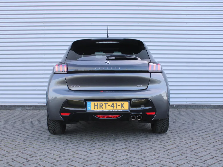Peugeot 208 1.2 PureTech GT Pack | Stoelverwarming | Pano dak | Camera | Cruise adapt. | Dodehoek detectie | 17' LM | Navi | Clima | Leer/alcantara sportstoelen |