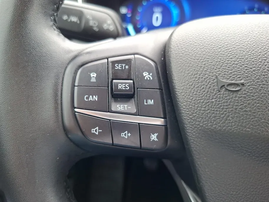 Ford Focus Wagon 1.0 EcoBoost Hybrid Titanium X | NL-auto | 1e Eigenaar | Winterpack | Driver Assistancepack | El. Trekhaak | Adaptieve Cruise Control | BLIS | El. Achterklep | Camera | B&O | AGR Bestuurdersstoel |
