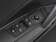 Volkswagen Tiguan 1.5eHybrid 150kW/204PK R-Line Black Style · Leder · Trekhaak · Panoramadak · 360°Camera · Garantie t/m 28-10-2030 of 100000km.
