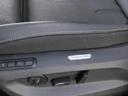 Volkswagen Tiguan 1.5eHybrid 150kW/204PK Elegance · Leder · Panoramadak · Trekhaak · 360°Camera · Garantie t/m 08-09-2030 of 100000km.