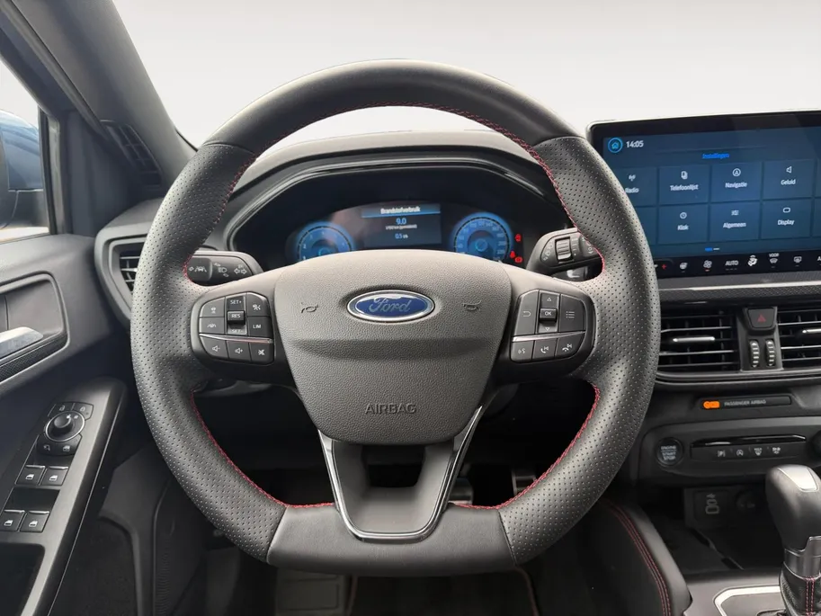 Ford Focus Wagon 1.0 EcoBoost Hybrid ST Line X | NL auto | Dealer onderhouden | 155 pk |  Automaat | BLIS| Adapt. cruise control | Winter pack | Parkeersensoren voor en achter | Achteruitrijcamera | Elektr. achterklep | B&O audio | 18' lichtmetalen velgen | Bovag ga
