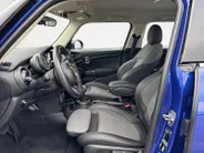 MINI 5-Deurs 1.5 Cooper | 17' VELGEN | SPORTSTOELEN | LED | 12 MAANDEN GARANTIE |