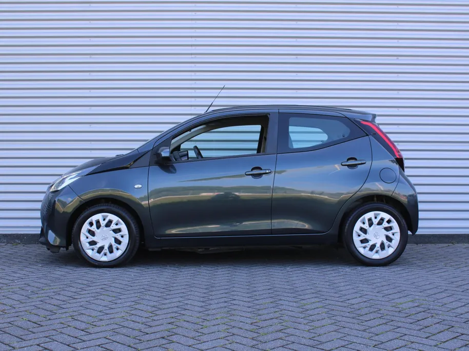 Toyota Aygo 1.0 VVT-i x-play limited | Camera | Elektrisch vouwdak | Android Auto/Apple Carplay | Airco | Cruise |