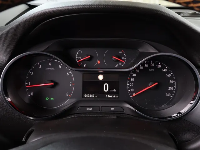 Opel Crossland X 1.2 Turbo Innovation | Camera | keyless