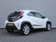 Toyota Aygo X 1.0 VVT-i S-CVT first | Camera | Android Auto/Apple Carplay | Cruise | Clima | Automaat | 17' LM |