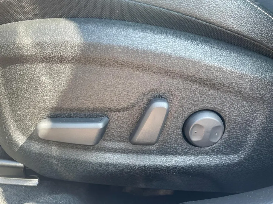 Kia Ceed Sportswagon 1.6 GDI PHEV ExecutiveLine *Automaat*Navi+Camera*Schuif/kanteldak*Climate Control*Adapt. Cruise Control*Stoelverwarming/ventilatie*Elekt. stoel*Elekt. achterklep*Zeer nette auto!