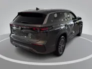 Volkswagen Tayron Life Edition 1.5 eHybrid 204 PK 6 versn. DSG · Comfort pakket · Trekhaak inklapbaar, met elektrische ontgrendeling, incl. aanhangermanoeuvreerhulp Trailer Assist ·  Voorraad OUTLET · Prijs is inclusief inruilpremie · MEGA SALE